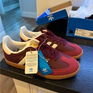 Maroon Sambas OG. NEVER BEEN WORN